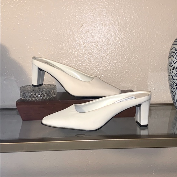 NWB 7W vintage never worn 90s cream dressy mules